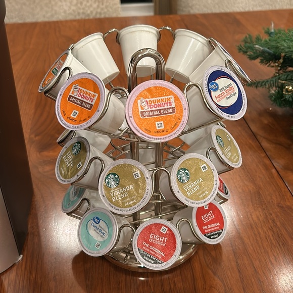 Keurig 2.0 with coffee pot, pod carousel, and a selection of coffees. - Picture 7 of 7